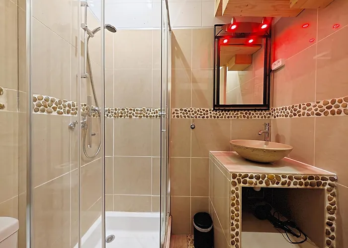 Viva Riviera - 19 Rue Des Freres Pradignac