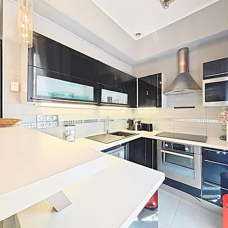 Viva Riviera - 19 Rue Des Freres Pradignac