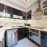 Viva Riviera - 19 Rue Des Freres Pradignac *