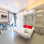 Viva Riviera - 19 Rue Des Frères Pradignac
